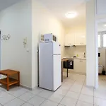 Avra Kalligoni