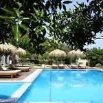 Aparthotel Avra 3*