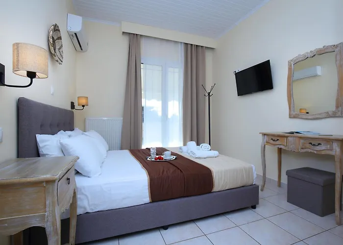 Apartmanhotel Avra 3*