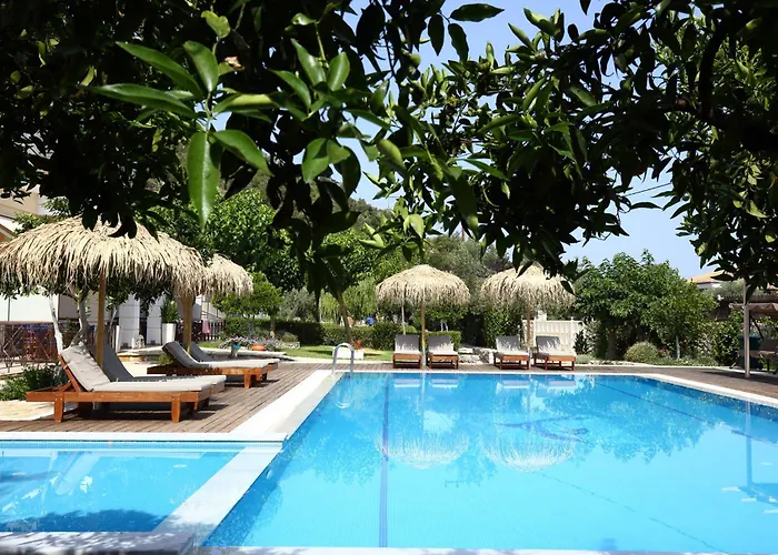 Apartmanhotel Avra 3*