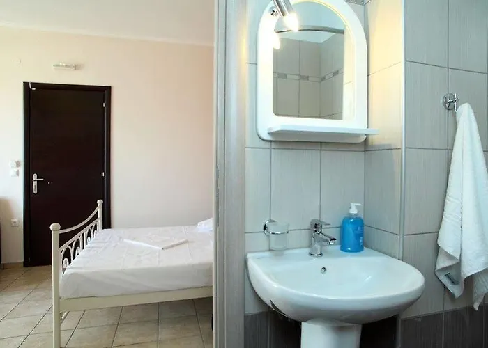 Apartmanhotel Avra 3*