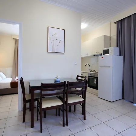 Hotel apartamentowy Avra 3*