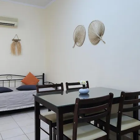 Avra Aparthotel 2*