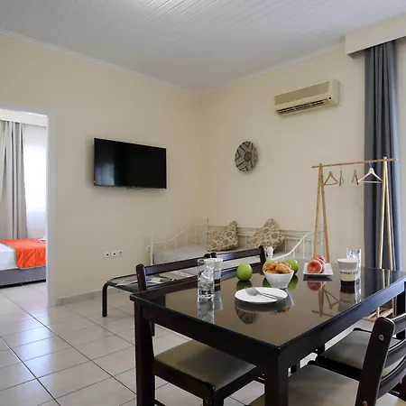 Avra Aparthotel 2*
