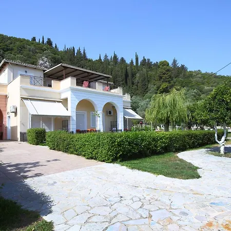 Avra アパートホテル Kalligoni