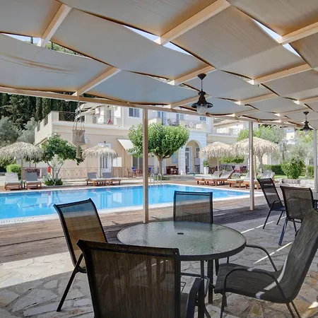 Avra アパートホテル 3*