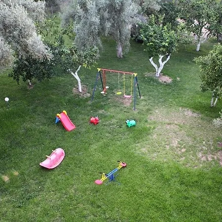 Avra Kalligoni