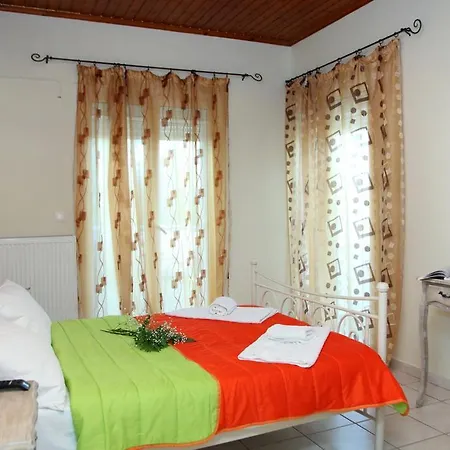 Avra アパートホテル 3*