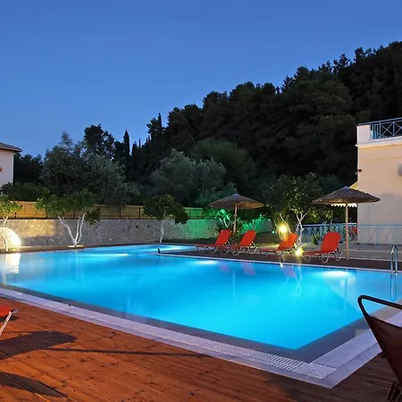Aparthotel Avra