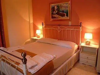 Aparthotel Avra