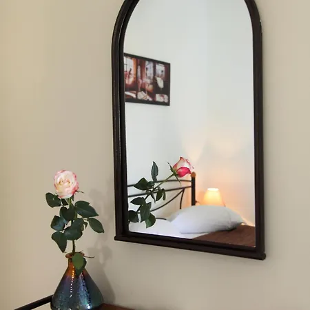 アパートホテル Avra