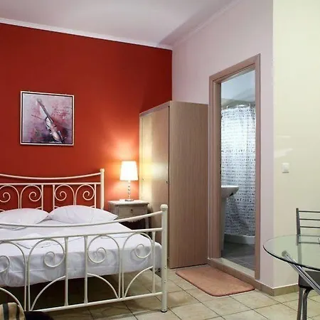 アパートホテル Avra 3*