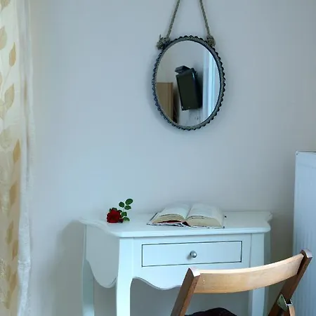 Aparthotel Avra 2*