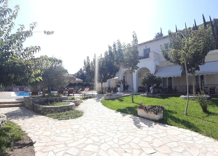 Aparthotel Avra